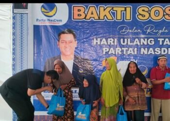 NasDem OKU Timur Bagikan 1.000 Paket Sembako dan Layanan Kesehatan Gratis