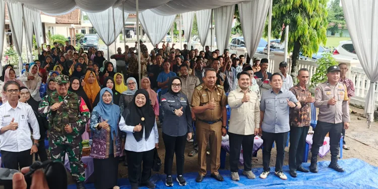 Reses ke Sidomakmur OKU Timur, Lindawati Syaropi Serap Aspirasi Warga