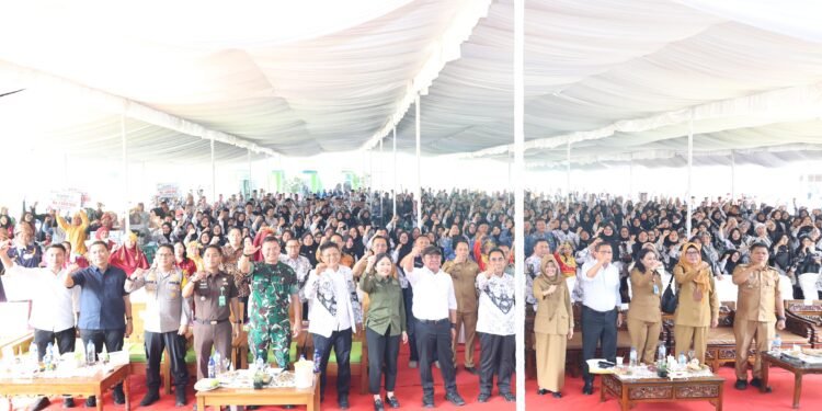 Gubenur Herman Deru Dan Bupati Enos Hadiri Peringatan Hari Guru Nasional HUT Ke 80 PGRI dan HUT Ke 54 Korpri