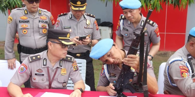 Kapolda Sumsel Gelar Inspeksi Senpi Personel di Mapolda