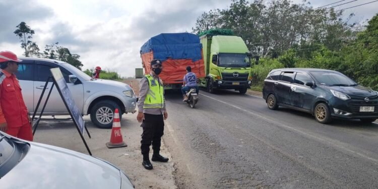 Kemacetan di Jalan Lintas Timur Pangkalan Balai –Betung Kabupaten Banyuasin Berdampak ke Arus Keluar Tol Fungsional Palembang–Betung