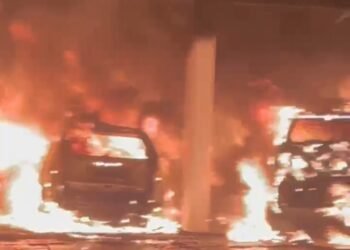 Lima Kendaraan Ludes Terbakar di Garasi Klinik Mitra Ananda, Polisi Lakukan Olah TKP