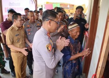 Serah Terima Bantuan Rumah Tinggal Baru Oleh Kapolres OKU Timur
