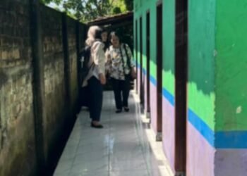 Puskes Martapura Cek Rutin  Kebersihan Lingkungan SMPN 1 MPA
