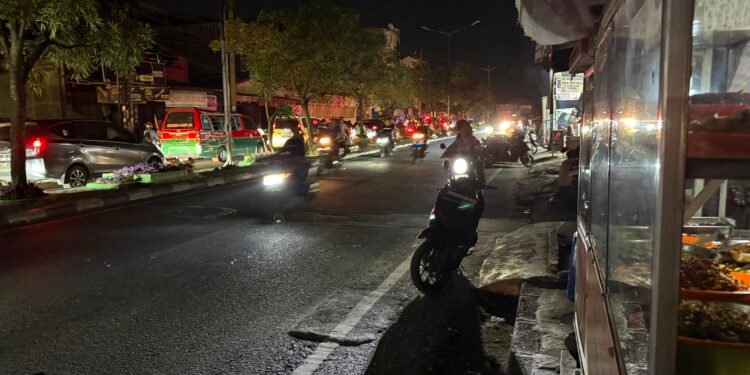 Dirut PLN Cuma Minta Maaf, Kapan Listrik Pulih,Sumatera Masih Gelap Gulita