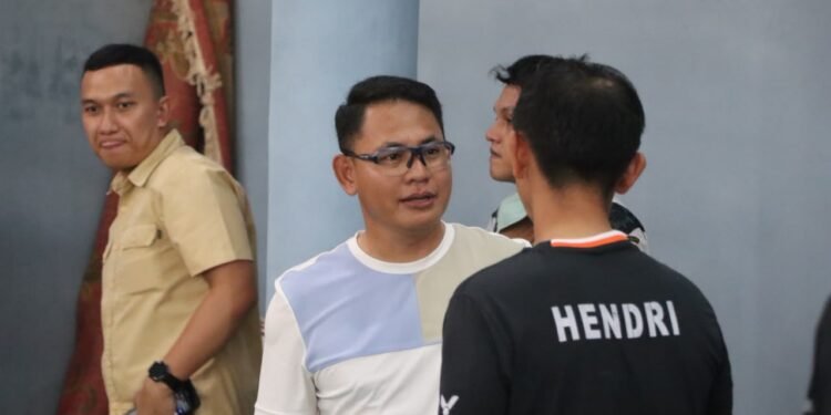 “Kapolres & Wakapolres Turun Gunung! Smash Boleh Kalah, Silaturahmi Wajib Menang!”