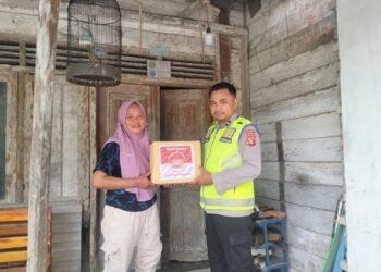 Sambut HUT Bhayangkara ke-80, Polsek Jajaran OKU Timur Bergerak Bantu Warga Kurang Mampu