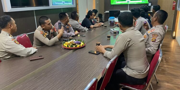 “Perintah Kapolres OKU Timur, Nobar Piala Dunia, UKM Ikut Tersenyum”