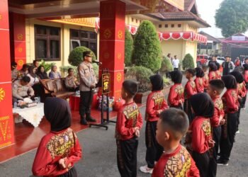 Kapolres OKU Timur Lepas Kontingen Pocil, Siap Harumkan Nama Daerah di Tingkat Provinsi