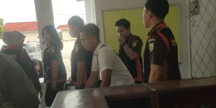 Kejari OKU Timur Geledah KPU, 243 Barang Diamankan, Dugaan Penggelapan Dana Pilkada Rp39,8 M, Menghebohkan