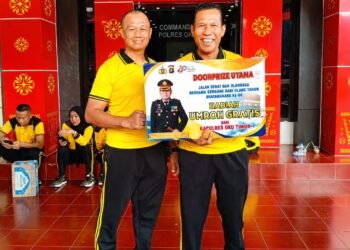 HUT Bhayangkara ke-80, Aiptu Rohim Raih Golden Umroh di Jalan Santai Polres OKU Timur