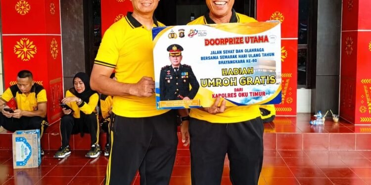HUT Bhayangkara ke-80, Aiptu Rohim Raih Golden Umroh di Jalan Santai Polres OKU Timur