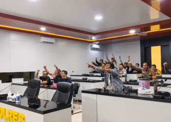 Nobar Satukan IWO dan Polres OKU Timur ,Kompak, Nobar Penuh Keakraban