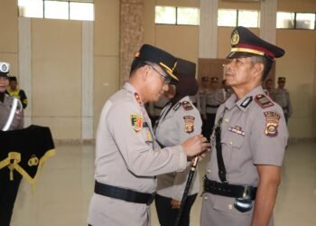 Dua Perwira Resmi Dilantik, Kapolres OKU Timur Tekankan Amanah dan Profesionalisme
