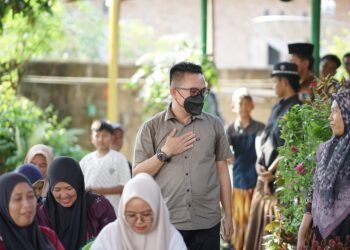 Ketika Reses Tak Berakhir di Ruang Pertemuan, Fenus Mengetuk Pintu Rumah Petani Pengidap Tumor