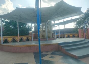 SETENGAH MILIAR MELAYANG  Taman Pasar OKU Timur Cuma Dapat Atap dan Pagar Jebol ..!