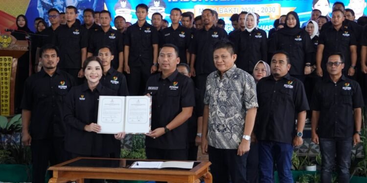 KORMI OKU Timur Resmi Dilantik Enos : Jadikan Olahraga Budaya Hidup Masyarakat
