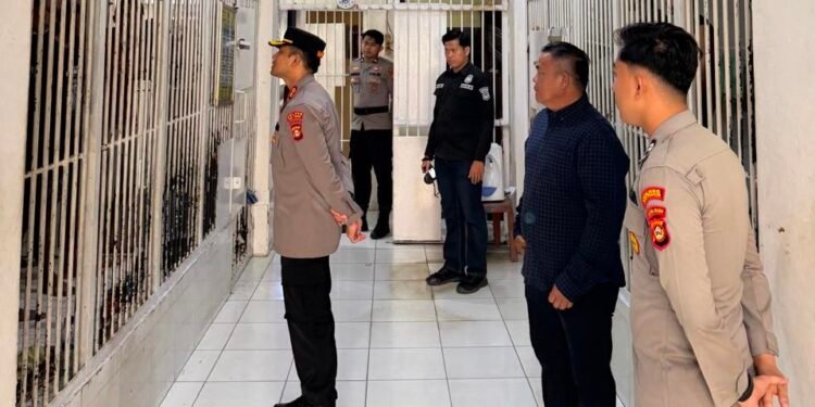 Rutan Dicek Langsung, Kapolres Lalu Hedwin  Tugas Jangan Dianggap Rutinitas